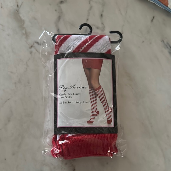 NWT Leg Avenue Red and White Candy Cane Knee Socks - Picture 1 of 2